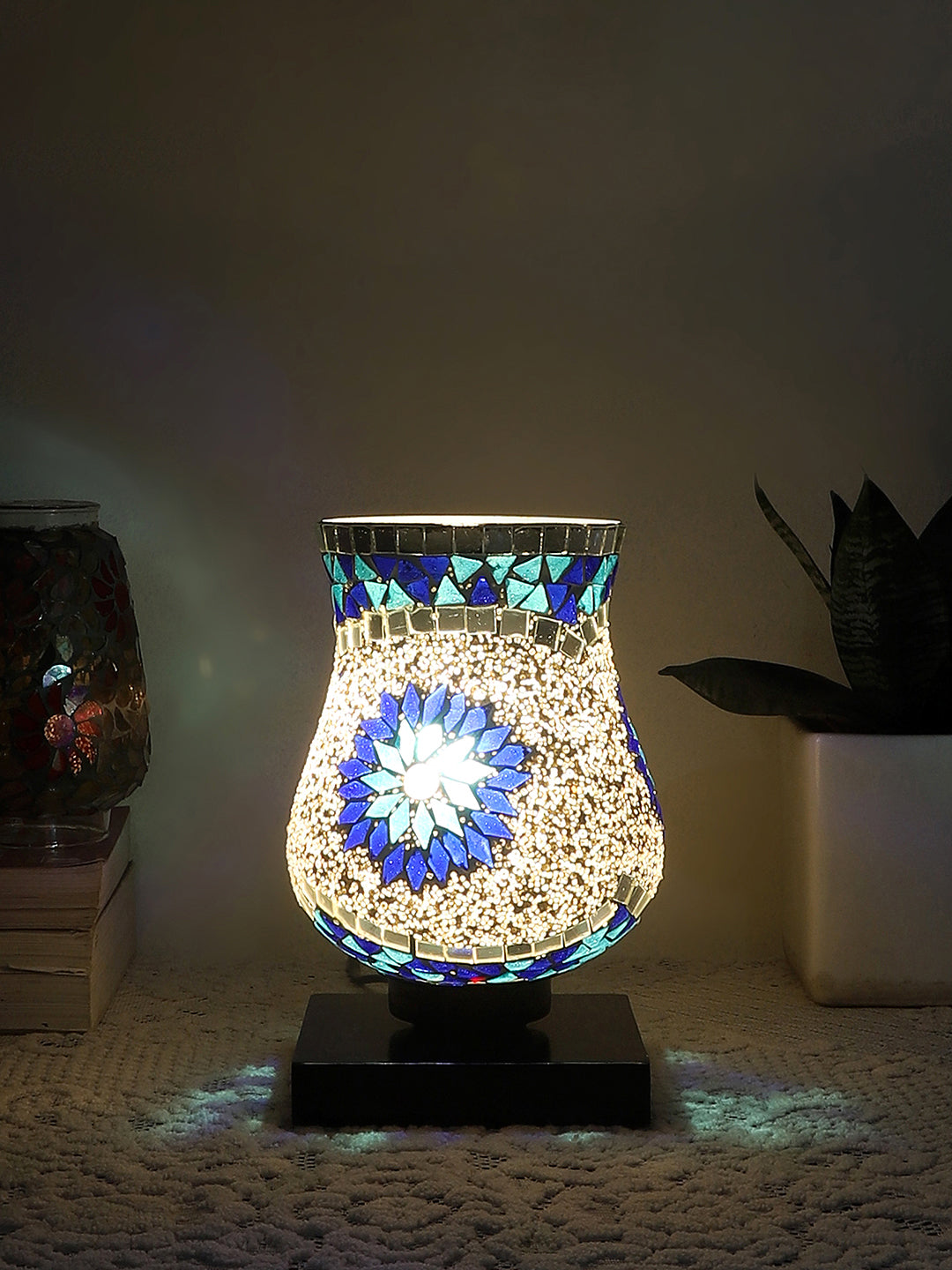 Mosaic Glass Table Lamp with wood Square Black Base (NM01)