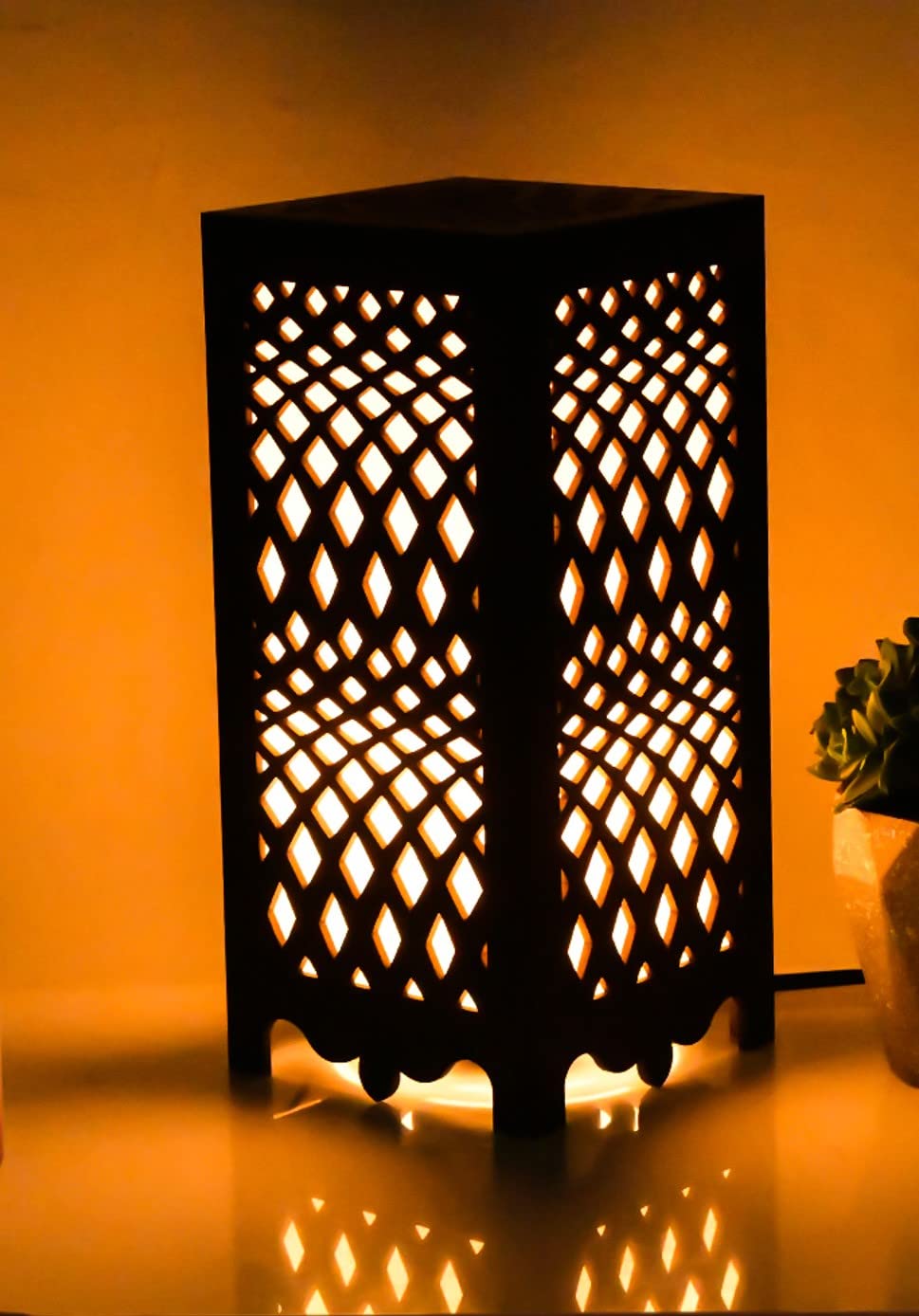 Willson Diamond Lattice Wooden Table Lamp - Unique Cutout Design