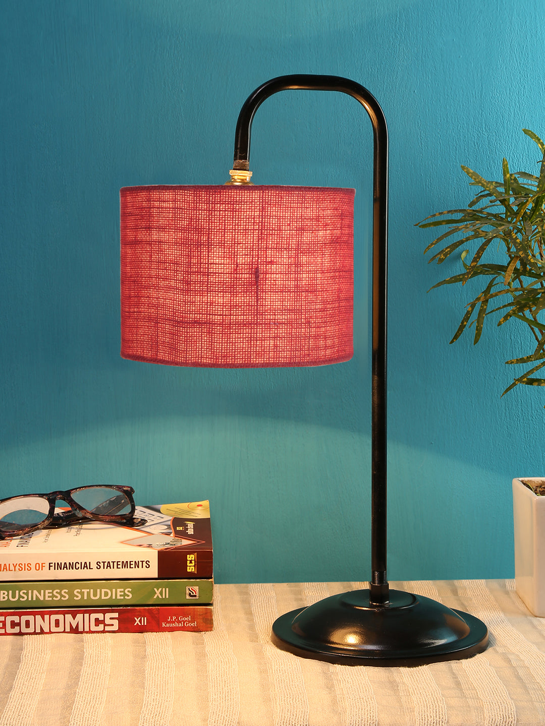Pink Jute Shade Iron Table Lamp (RM07)