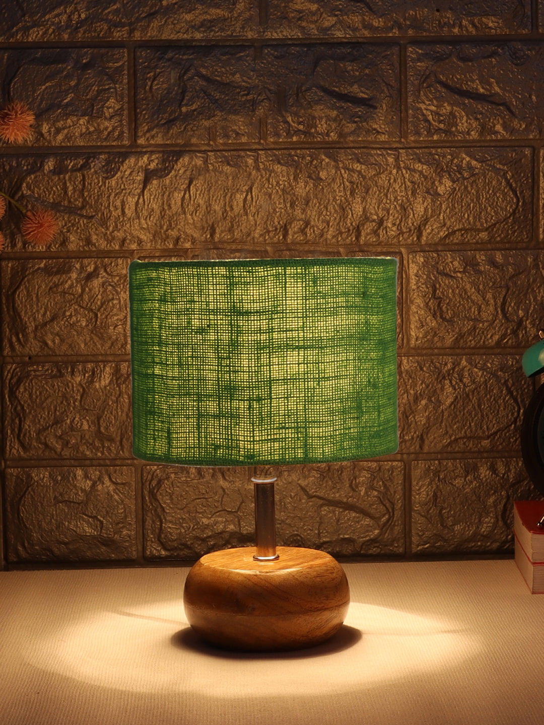 Green Jute Shade with Wood Lamp Base (Ja)