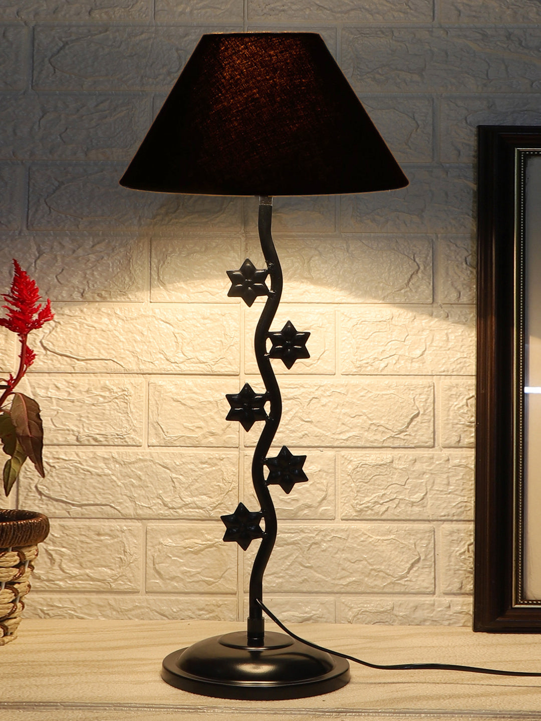 Black Cotton Zig Zag Star Table Lamp with Iron Base (AE02)