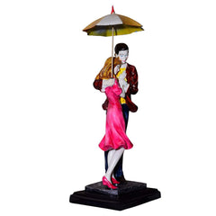 Resin And Marble Dust Valentine's Day Gift Love Couple With Umbrella Showpiece