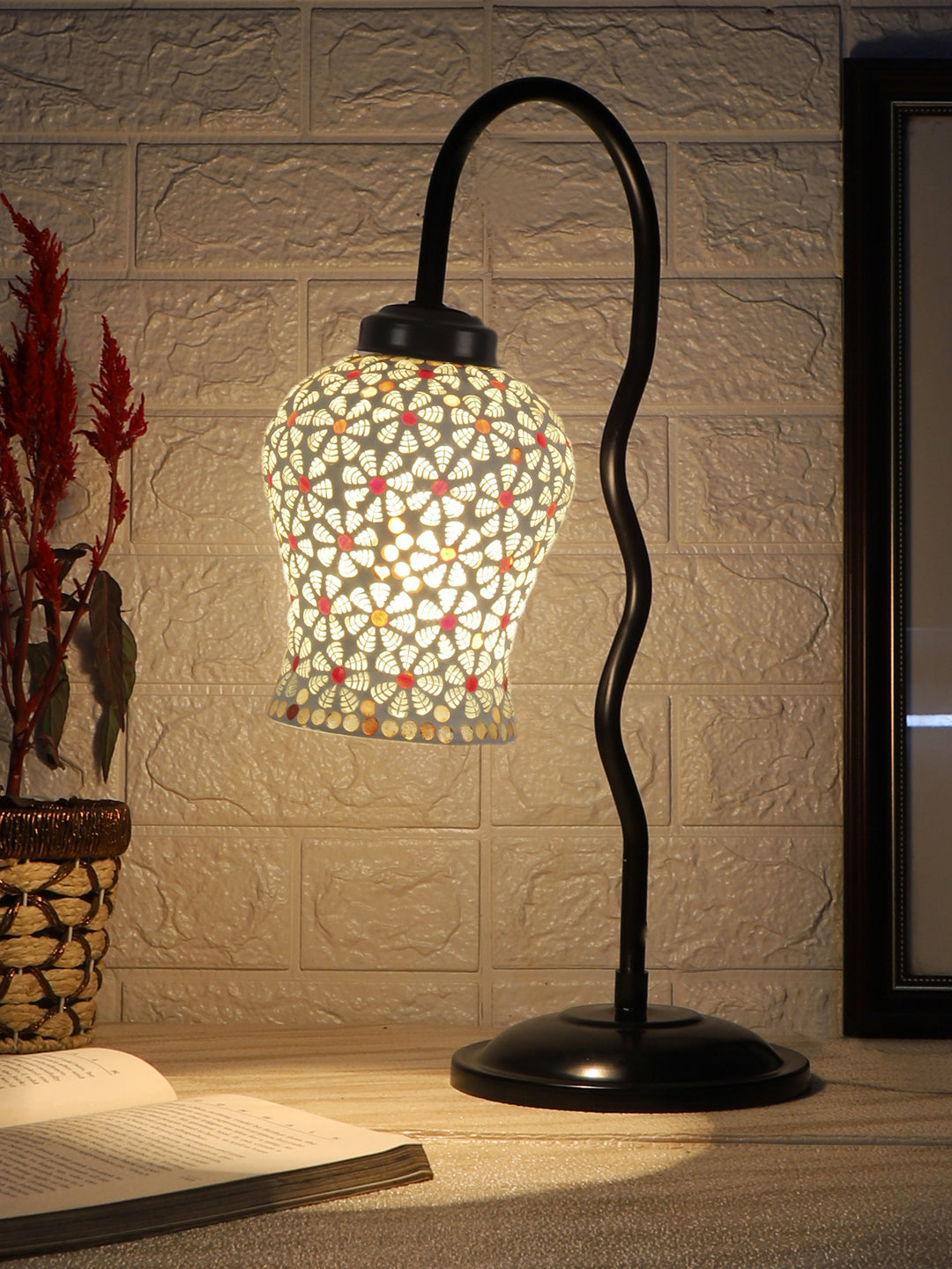 Multicolor Mosaic Glass Zig Zag Curvy Table lamp with Iron Base (EN01)