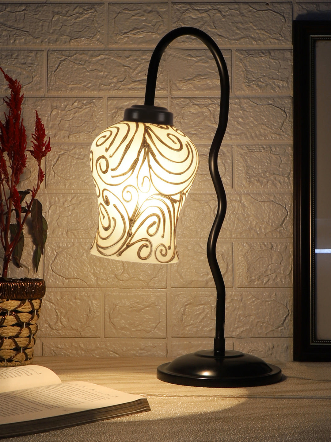 Multicolor Mosaic Glass Zig Zag Curvy Table lamp with Iron Base (EN10)