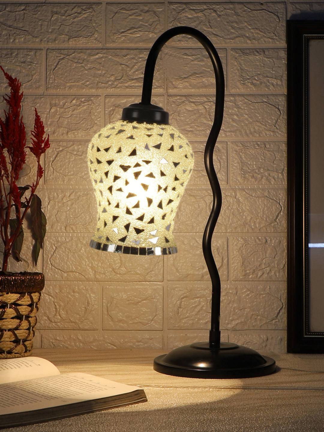 Multicolor Mosaic Glass Zig Zag Curvy Table lamp with Iron Base (EN03)