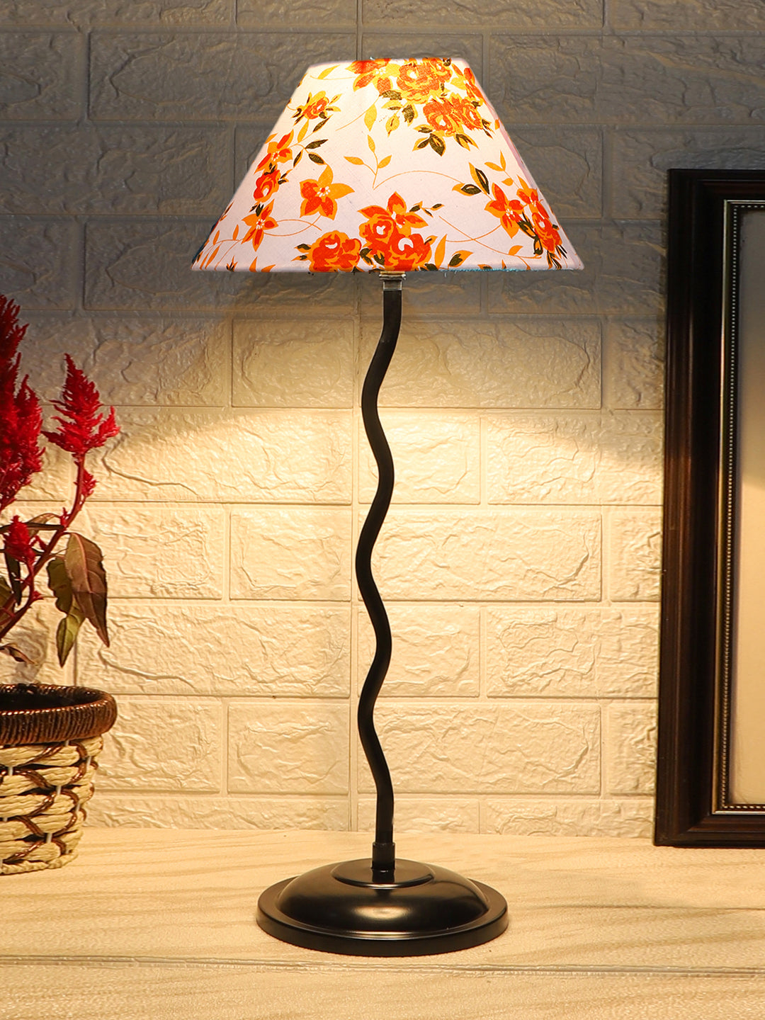 Printed Cotton Zig Zag Table Lamp with Iron Base (AE13)