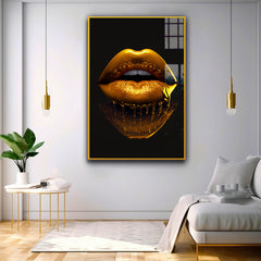 Sleek and Stylish Golden Lips: Modern Acrylic Wall Paintings for a Chic Décor